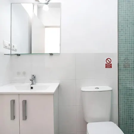 Apartamento Bonitos Estudios Con Terraza Cerca Del Centro *