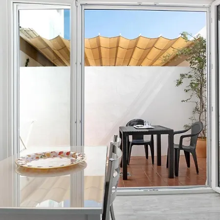 Bonitos Estudios Con Terraza Cerca Del Centro Conil De La Frontera