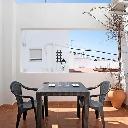 Bonitos Estudios Con Terraza Cerca Del Centro كونيل ذي لا فرونتيرا