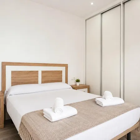 Bonitos Estudios Con Terraza Cerca Del Centro Apartment